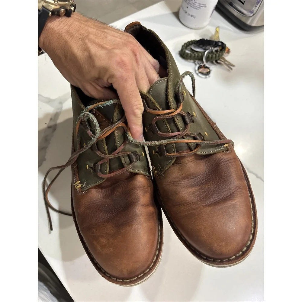 clarks eastford Mid Boot Size 9.5